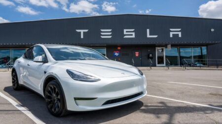 Elon Musk ve Tesla Arasındaki 55 Milyar Dolarlık Maaş Krizi