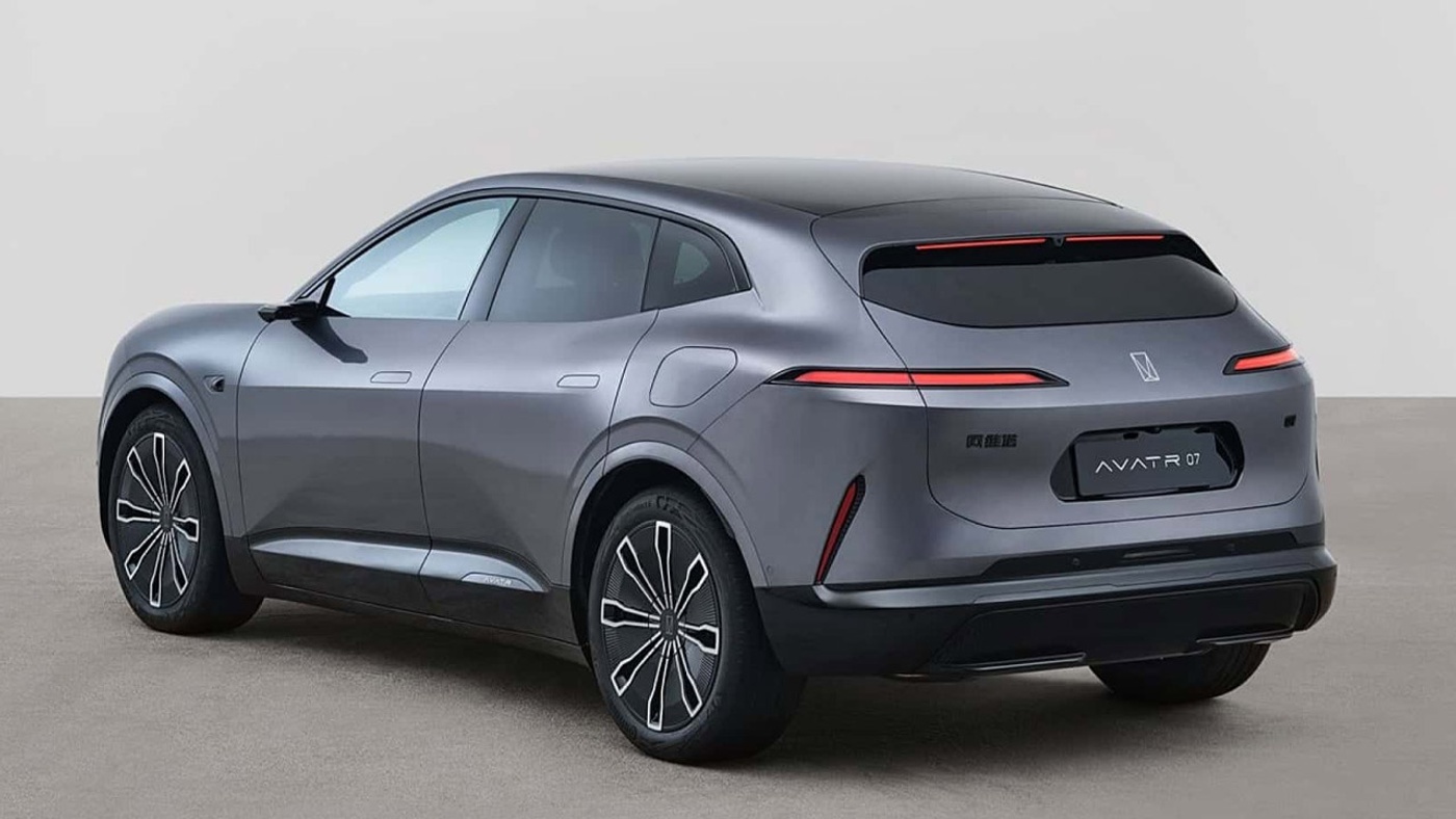Huawei Unveils New SUV Model Avatr 07: New Competitor to Tesla