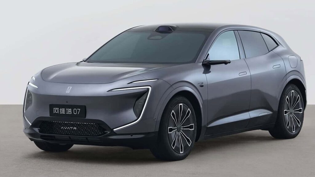 Huawei Unveils New SUV Model Avatr 07: New Competitor to Tesla