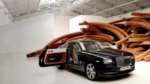 Artistic Lines Transforming in Rolls-Royce Vehicles