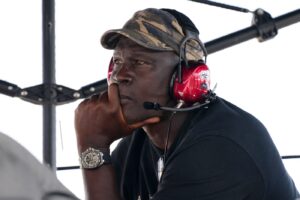 Michael Jordan, NASCAR'a Karşı Antitröst Davası Açtı