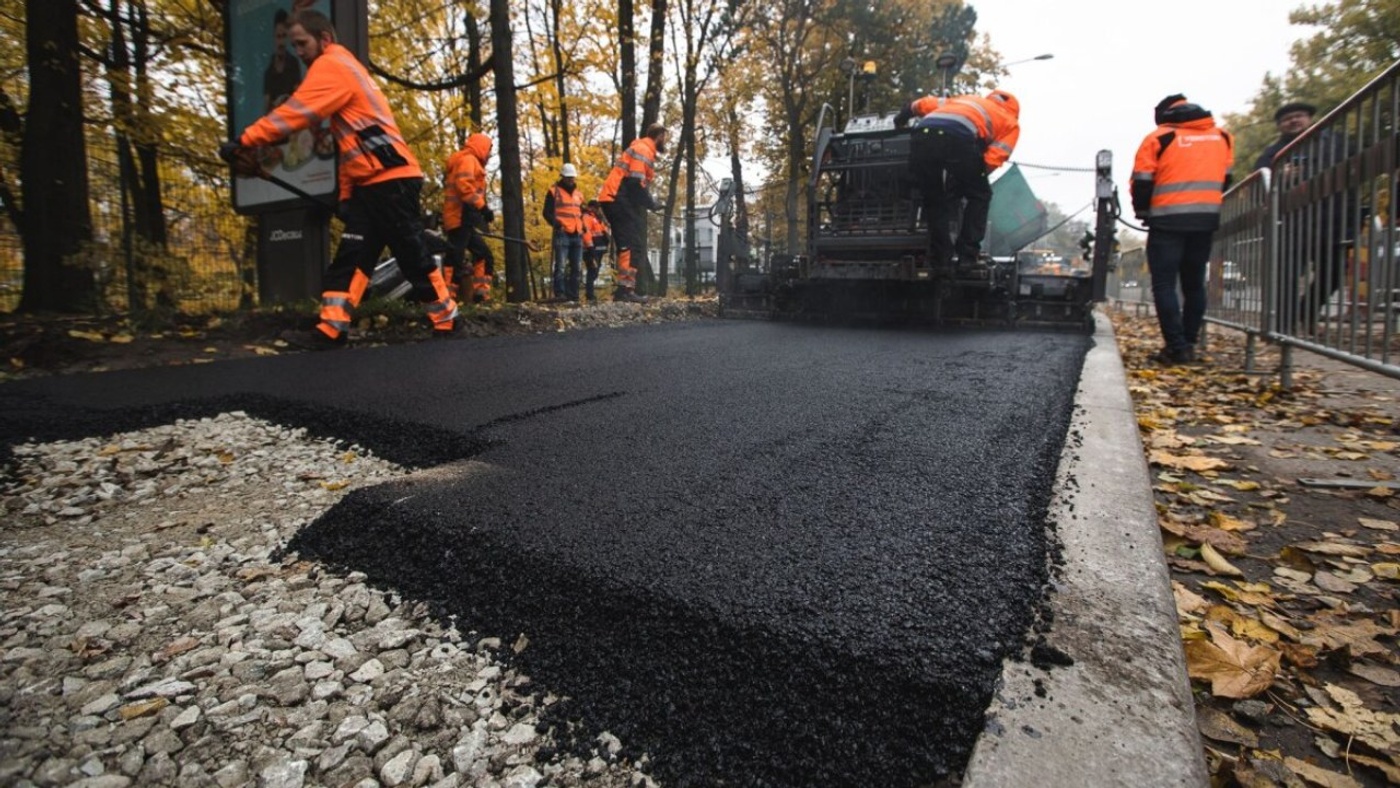 Advantages and Characteristics of Asphalt in Road Construction